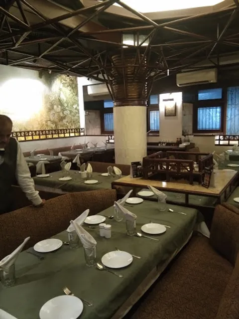 Grasshopper Restaurant and BAR