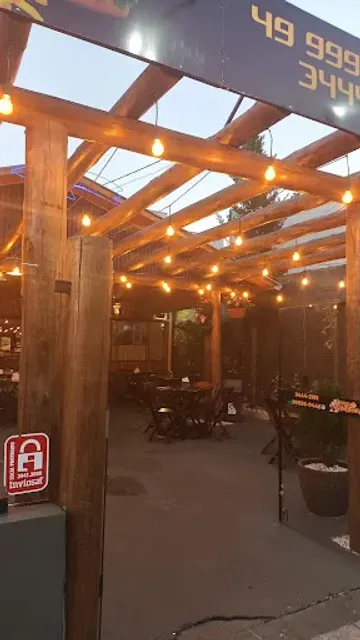 Restaurante e petiscaria flintstones.