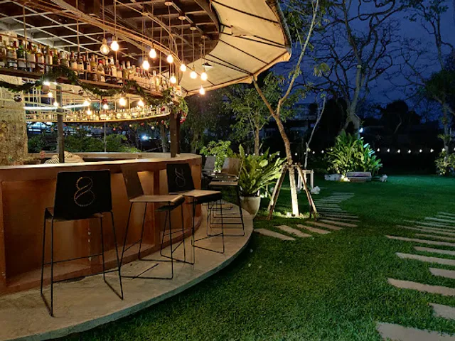 River Curve Khao-Yai restaurant & cafe