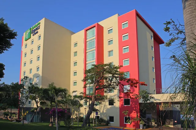 Holiday Inn Express & Suites Cuernavaca by IHG