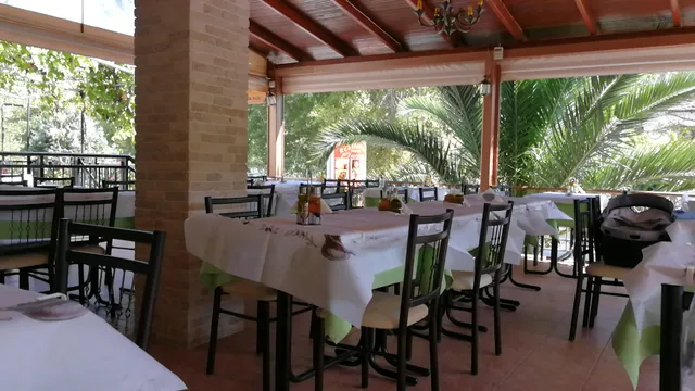 Taverna Finikas
