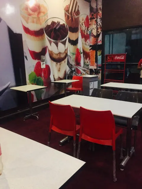 Pizza Pubb & Restaurant Ladwa