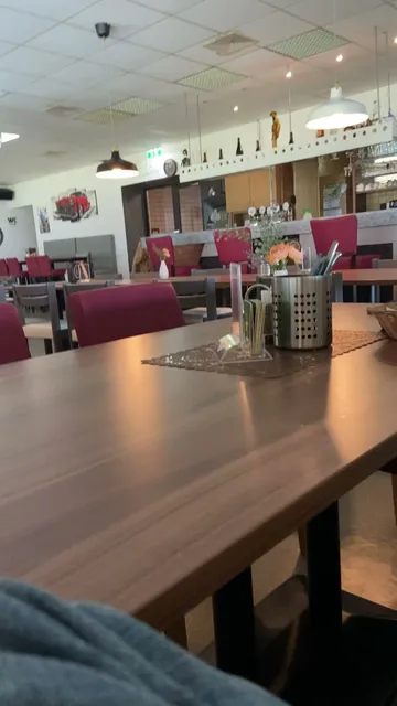 Ella's Restaurant Hallenbad