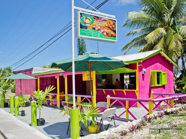 Ounces Ice Cream Parlor & Grill