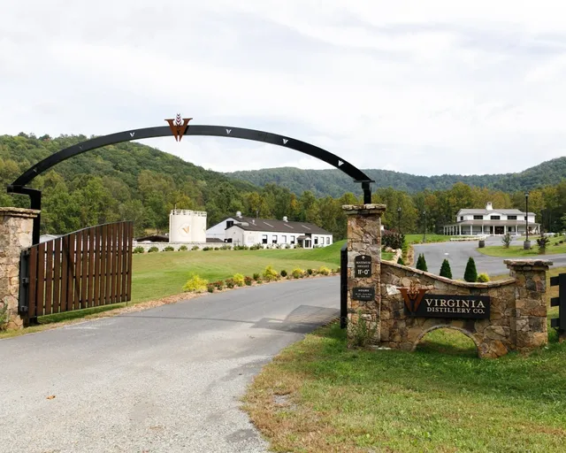 American Custom Distilling