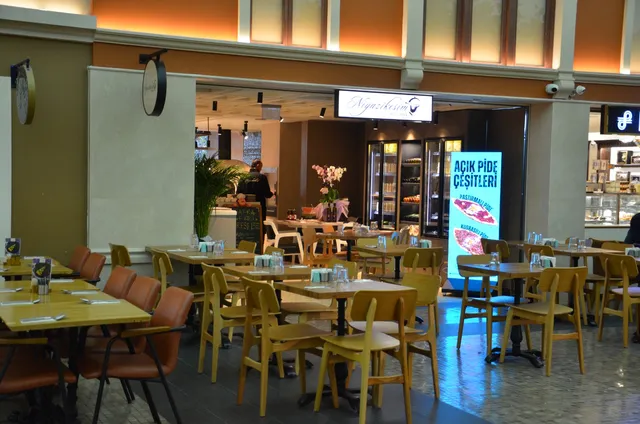 Niyazi Kesim Restoran İstinye Park