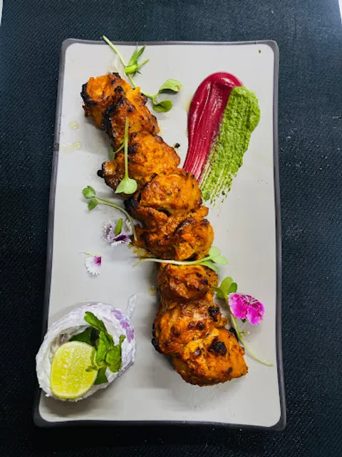 Spice 18 l Family Restaurant and Bar