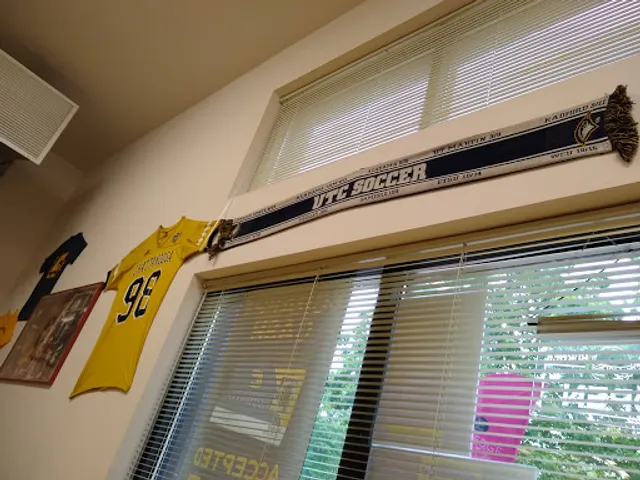 University Pizza & Deli Mediterranean Cuisine