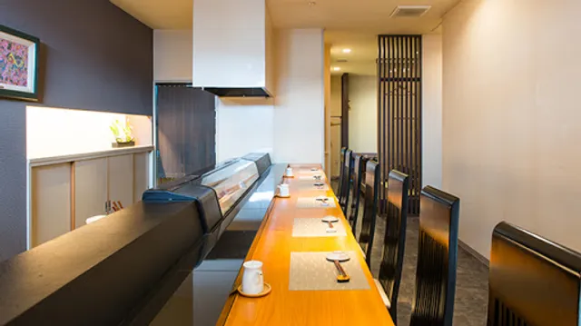 Sushi Yoshi / Japanese sushi restaurant