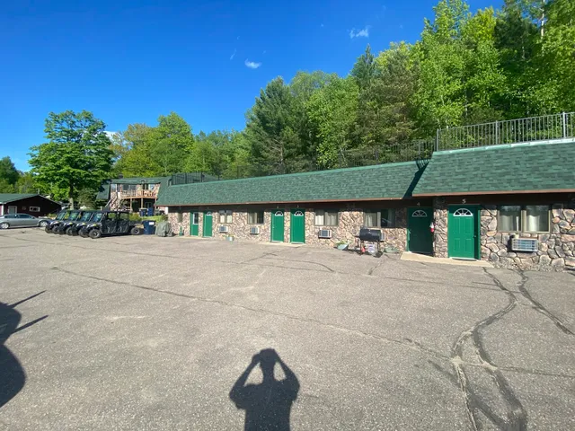 Phelps Lakeview Lodge