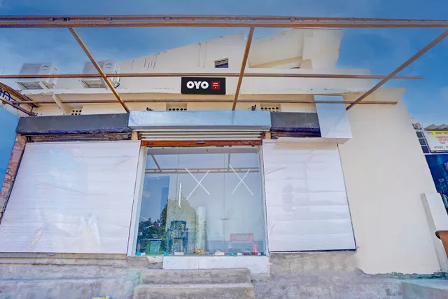 Super OYO HOTEL DIVA INN - II