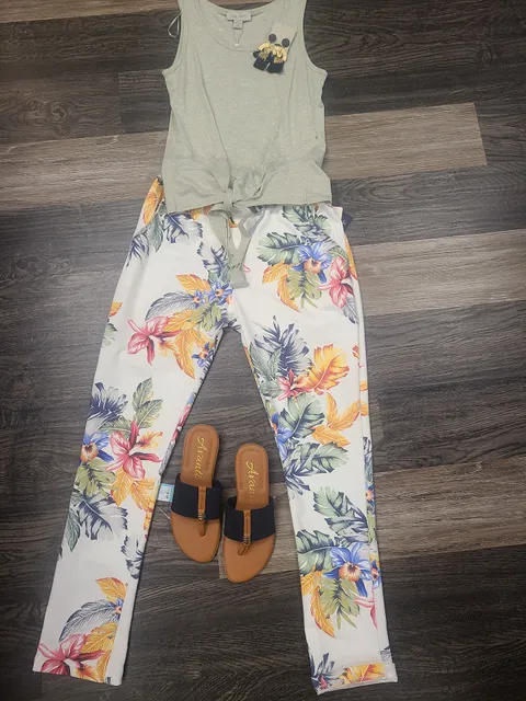 Tink's Decor & Boutique