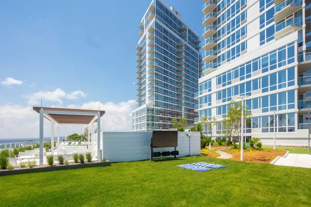 Ocean Drive, Coney Island