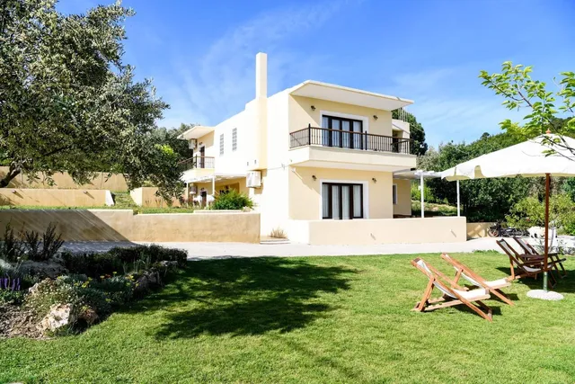 Anemi Suites & Apartments