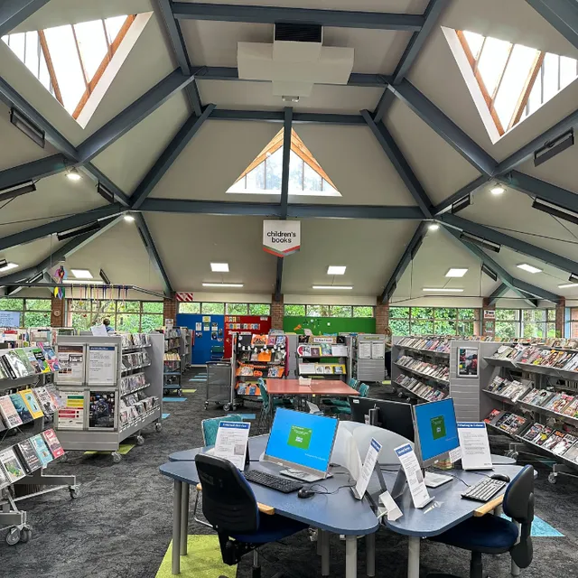 Cummings Park (Ngaio) Library | Korimako