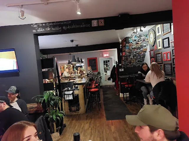 Pub-Café La Maîtresse