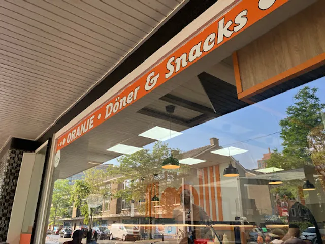 Oranje Snacks