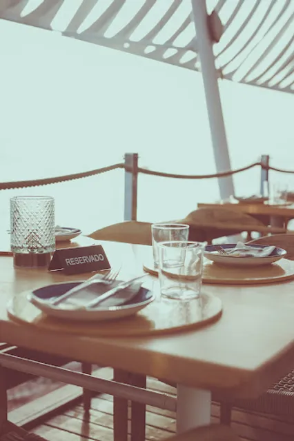 Space Eat&Dance Sunset Restaurant