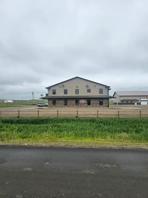 Hi-Line Inn & Suites