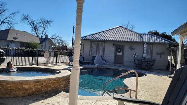 All Seasons Main Street Retreat