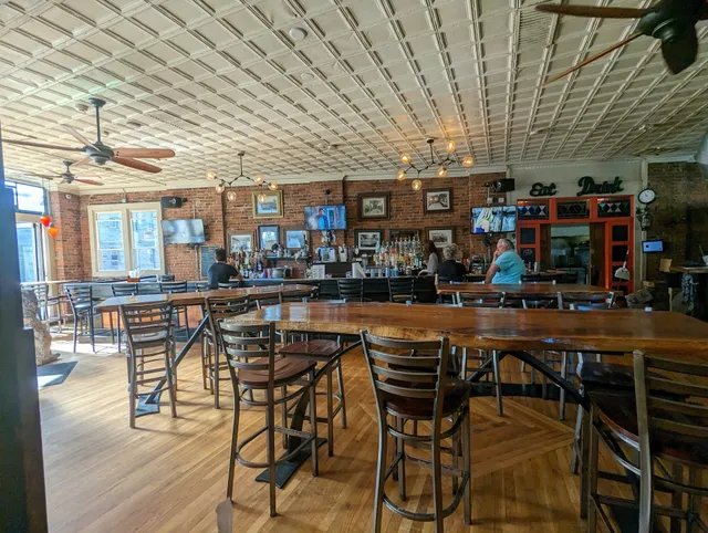 Sawyers Restaurant & Bar