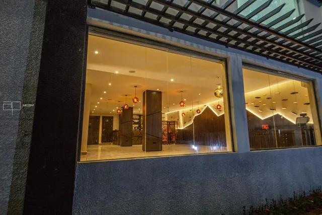 Woks & Koi Chinese restaurant