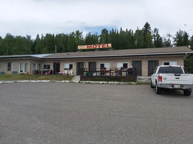 The Pine Crest Motel
