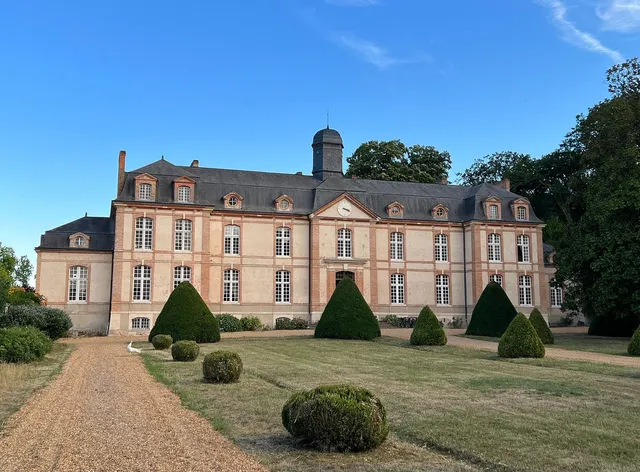 Château de Lauresse: Chambre d'hôtes de luxe au Mans, avec piscine, spa, sauna et hammam et salle de réception, Sarthe