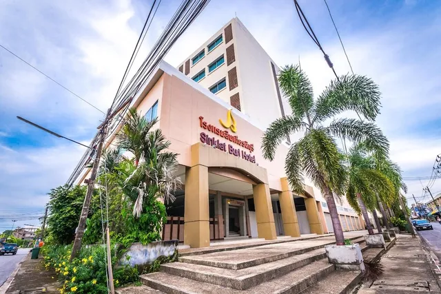SinKiat Buri Hotel