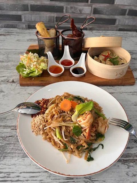 Roy Thai Street food