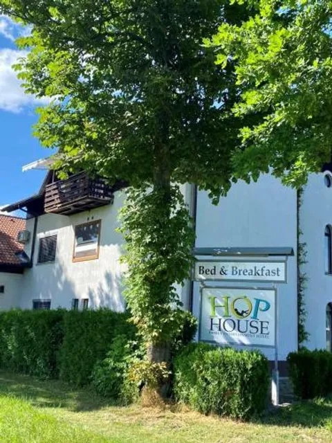 HOP HOUSE