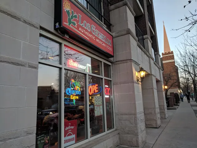 Los Gemelos Restaurant