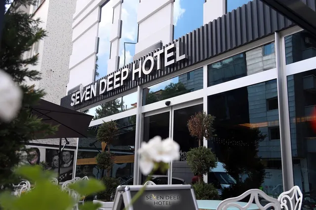 Seven Deep Hotel