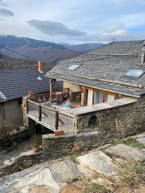 The Dragon Barn Ascou