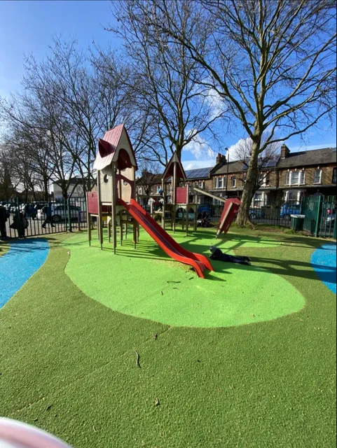 Queens Road Community Centre