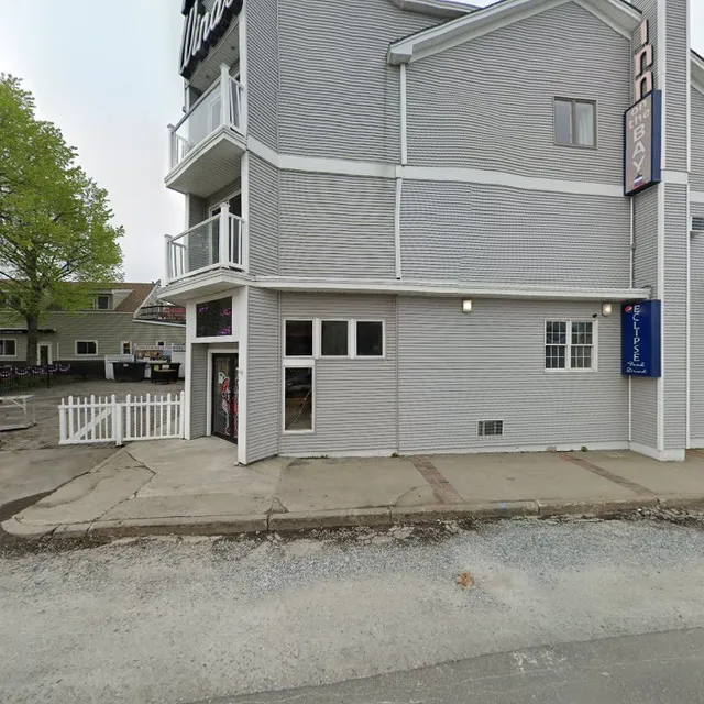 Trade Winds on the Bay