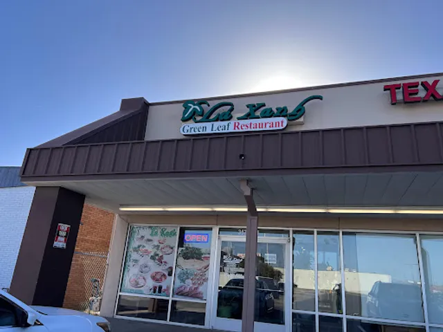 Lá Xanh Restaurant