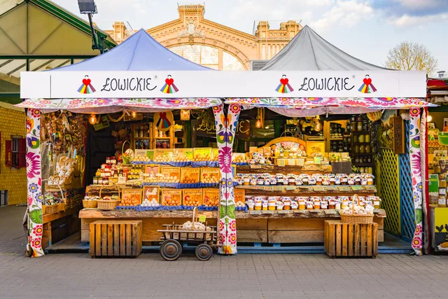 Rzeźba Syrenki Warszawskiej