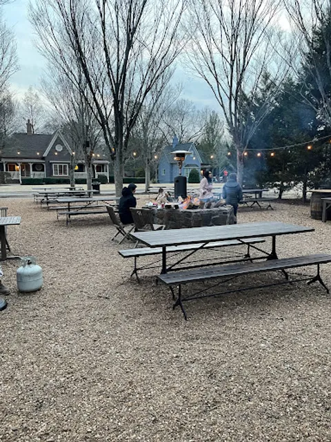 Barnsley Resort Biergarten