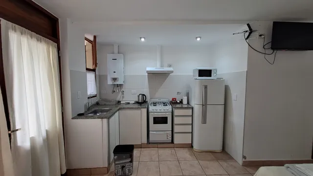 ALQUILER DE MONOAMBIENTES AMOBLADOS, Planta Baja. Ubicación privilegiada en zona residencial. Macrocentro. TEMPORARIO.