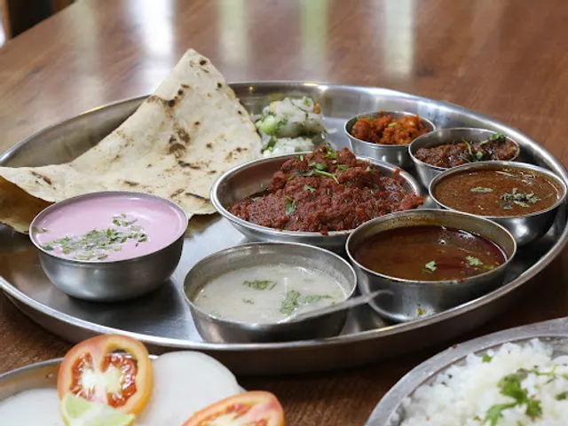 Hotel Maratha Kolhapur Darbar