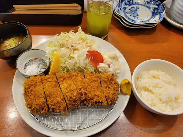 とんかつ・和食 器いろ