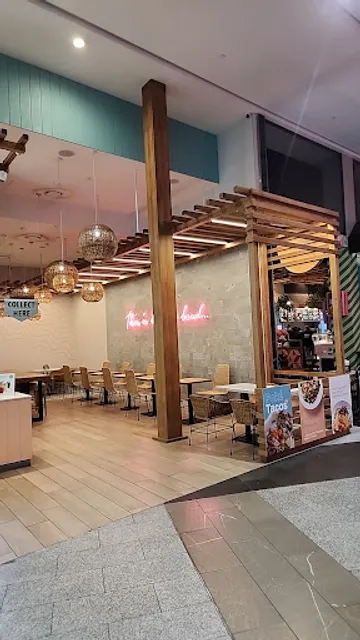 Finn Poke Pacific Fair