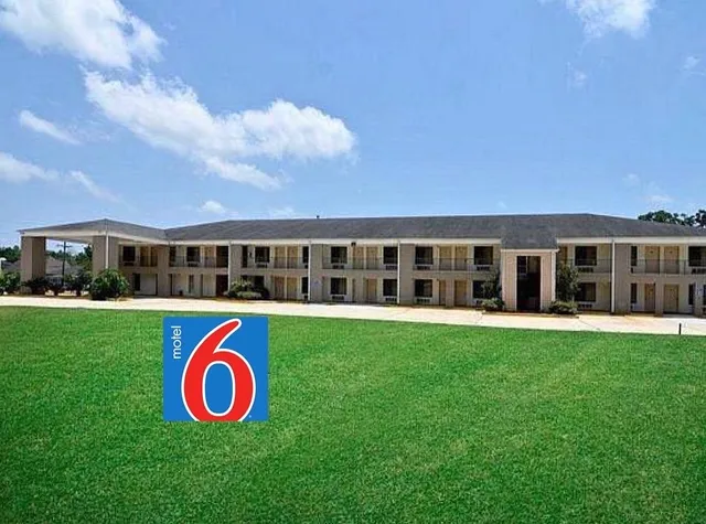 Motel 6 Luling, LA