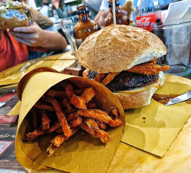 Momò Burger