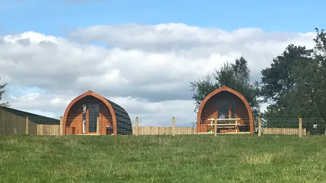 Sycamore Cottage & Luxury Glamping Pods