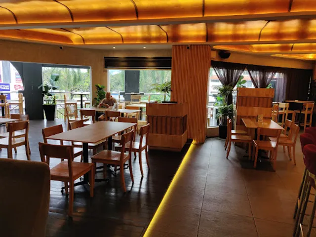 Bosko Restaurant & Lounge Bar