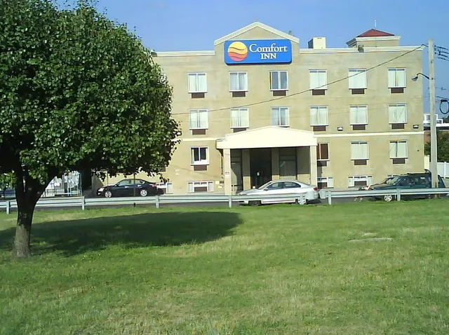 Avion Inn Near LGA Airport, an Ascend Collection Hotel