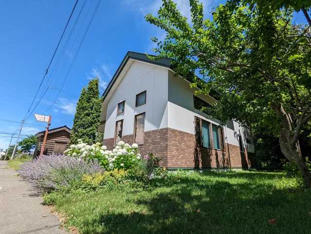 Konishi Kenji Concert Hall