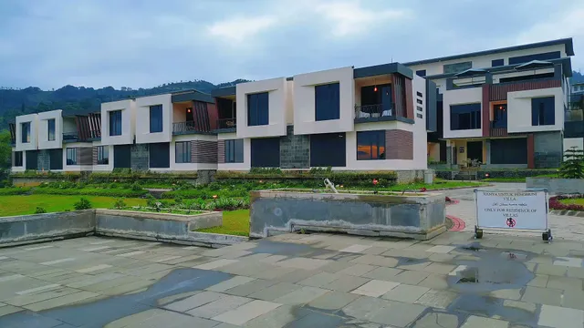 Al Waha Capital Resort